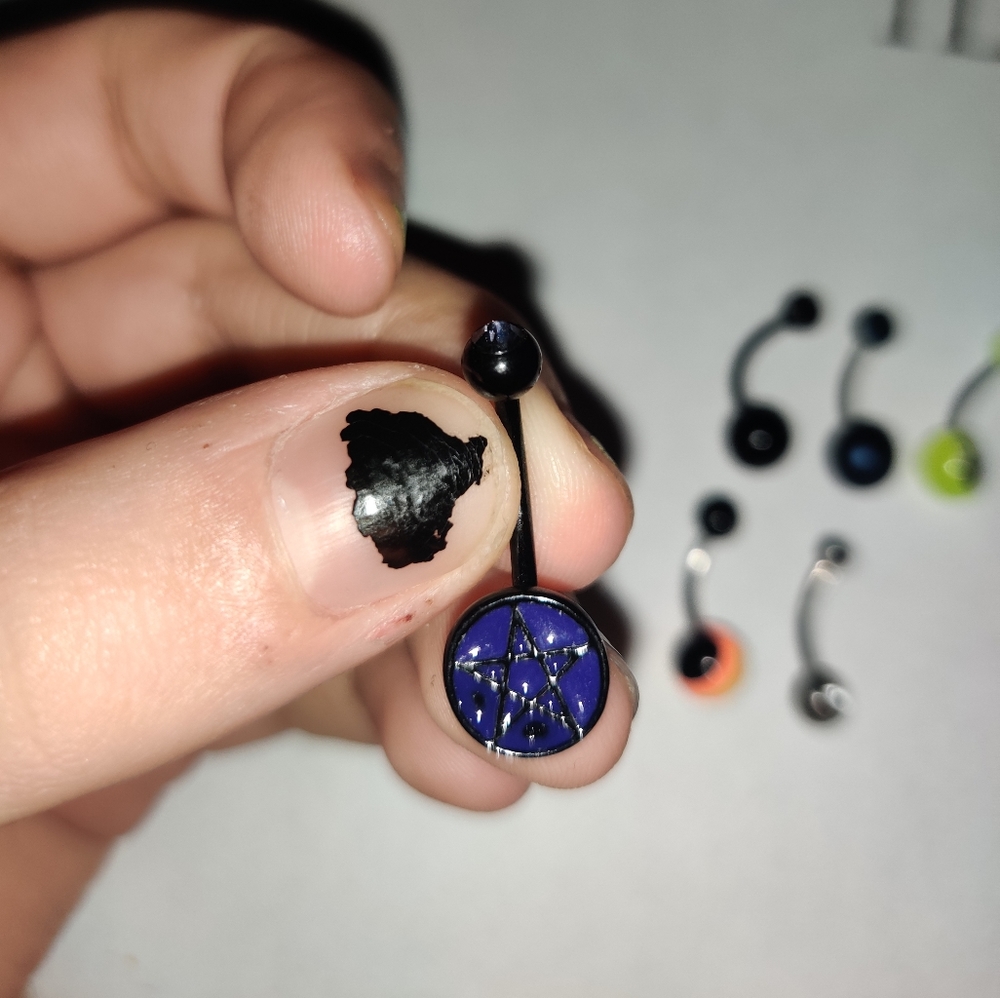6 Bellybutton Rings - Picture 2 of 6